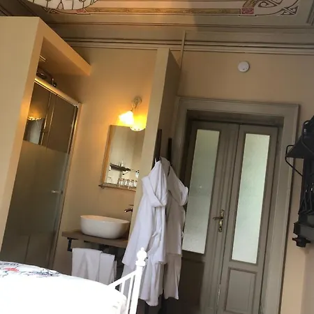 Il Maiale Bianco לינה וארוחת בוקר סן פדלה אינטלבי