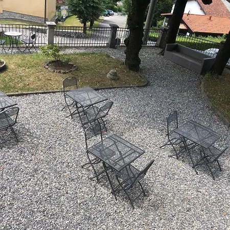 Il Maiale Bianco Oda ve Kahvaltı