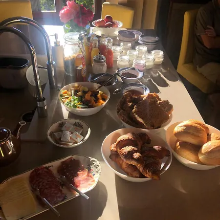 Il Maiale Bianco Oda ve Kahvaltı 3*