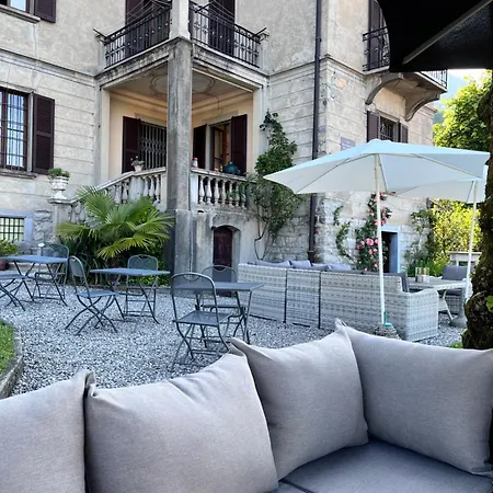 Il Maiale Bianco Bed and Breakfast 3*